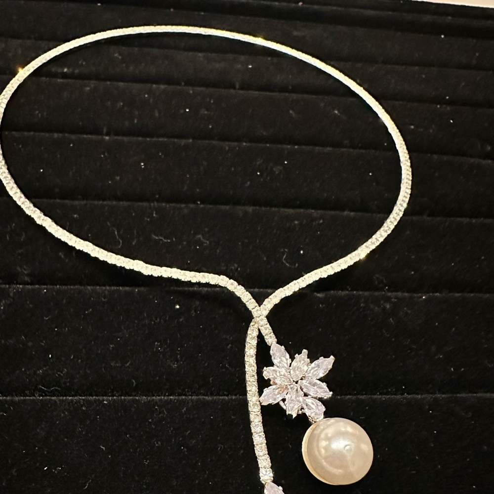 Necklace - Picture 4 of 5
